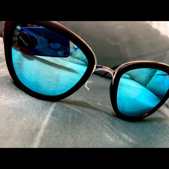 Quay Australia My Girl Cat eye sunglasses - Picture 2 of 4